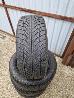 Predám zimné pneu Goodyear 225/55r17