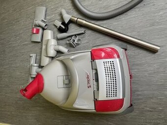 Vodný bezpracový vysávač - 1