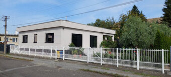 Na prenájom je budova v centre mesta Humenné