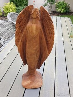 Predam dreveneho rucne vyrezavaneho anjela