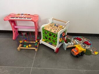 Drevena uciaca kocka, drevene hracky a ine