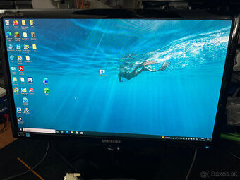 Samsung SA300 22" LED 1920x1080 FHD DVI D-SUB