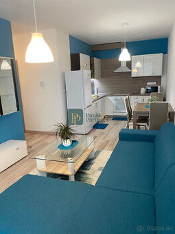 Prenájom pekný 2izb byt, centrum mesta, vlastné parkovacie m