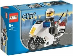 LEGO 7235 (s čiernymi nálepkami POLICE)