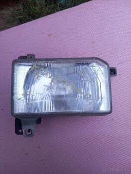 Nissan terrano 1 predne svetlo L