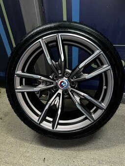 BMW 3 R19 792M M Performance Bi-Colour s pneumatikami