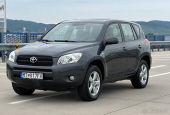 Toyota RAV 4 2,2 diesel 4x4 rok 2007 nová STK