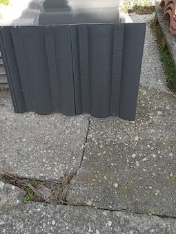 Betónová strešná krytina,škridla,matná,čierna