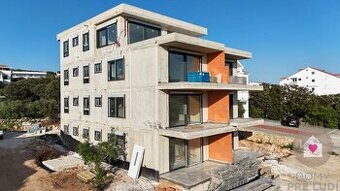 PAG/MANDRE-3i apartmán na 1. poschodí s lodžiou, parkingom a