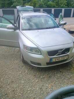 Predám Volvo V50 2.0tdi 100kw rok 2008
