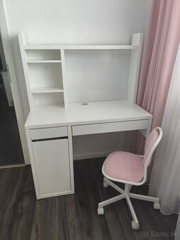 Stolík