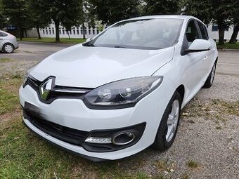 Predám Renault Megane 1.6, benzín - 2013