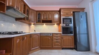 Kuchynská linka so spotrebičmi