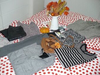 Balik veci č S-M 10ks len 8€ znížená cena +taška