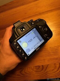 Preda Nikon D3200 + 18–55 m + 55–200 mm VR