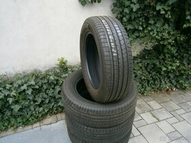 Predám 4x letné pneu Yokohama 235/60 R18 103HXL
