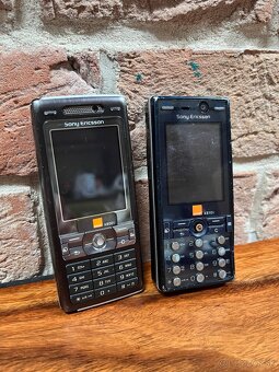 SonyEricsson K800i, SonyEricsson K810i