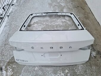 Škoda Octavia 4 IV HB 20- zadne kufrove dvere