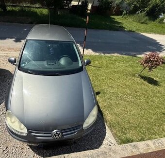 Predám Volkswagen Golf V Blueline 77Kw 105 hp