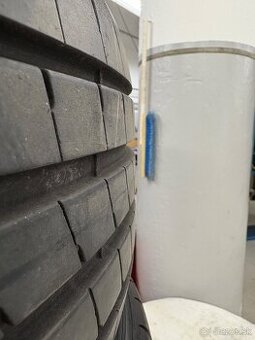 Predám letné penu goodyear 225/40R19