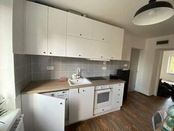 VIVAREAL TEHLOVÝ 3 izb. byt, rekonštrukcia, zateplený BD,
