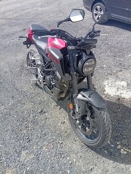 Honda cb125r