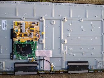 Rozpredam TV Samsung UE50CU7172