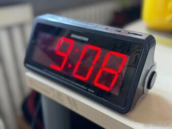 Smarton SM 905 - hodiny, rádio budík