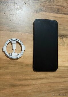 Predám Apple IPhone 14 Plus 128GB Black Známky Používania