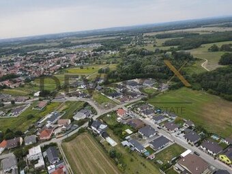 Na predaj stavebný pozemok v obci Malé Leváre - 1