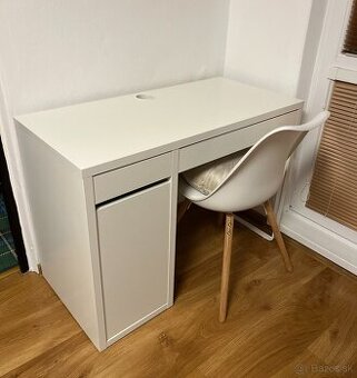 PREDÁM SET - stolík aj stolička s podložkou