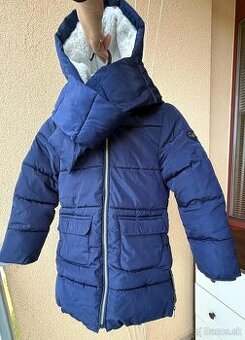 Dievčenská tmavomodrá veľmi teplá zimná vetrovka 7-8rokov