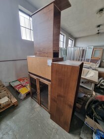 Kancelarsky nábytok,postele - 1