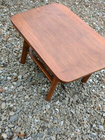 Predám dizajnový stolík