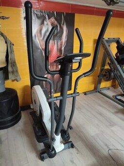 Eliptický trenažér