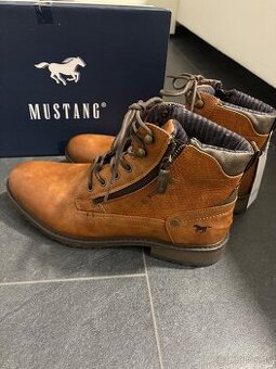 Pánske topánky Mustang 44