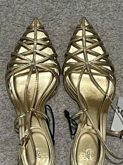 TOPÁNKY S OTVORENOU PÄTOU A METALICKÝM EFEKTOM