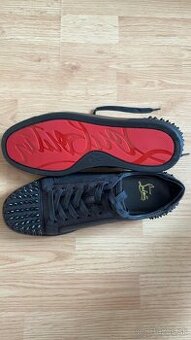 Topanky Christian Loubotin