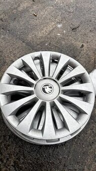 Puklice skoda 15”