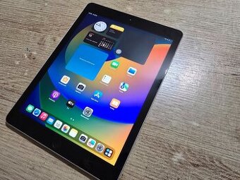 Ipad 6 32gb ma len bezne znamky pouzivania a nejde otlacok p