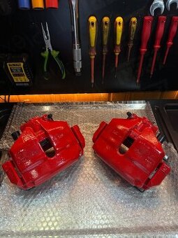 PREDNÉ BRZDOVÉ STRNENE + DRŽIAKY 312mm (Octavia 2 RS/Golf)