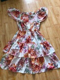 Kvetinové šaty