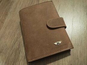 Dámska hnedá krásna peňaženka