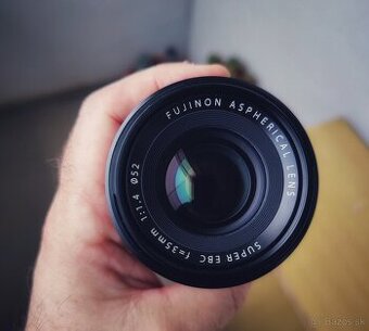 Fujifilm XF 35mm f/1.4 R