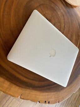MacBook Pro Retina 15" i7 8GB RAM 500GB SSD,
