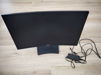 Monitor 24" PHILIPS 241E1SC zaobleny