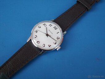 Hodinky Raketa White.