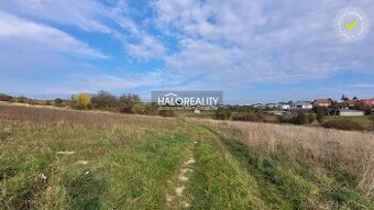 HALO reality - Predaj, pozemok pre rodinný dom 896 m2 Nitr
