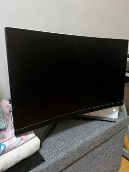 Herny monitor MSI G24C6