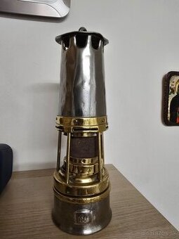 Stará banicka lampa